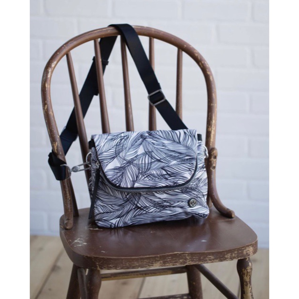 Lululemon Party Om Bag